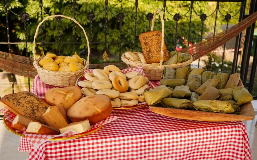 Pan de sagú y pan de maíz